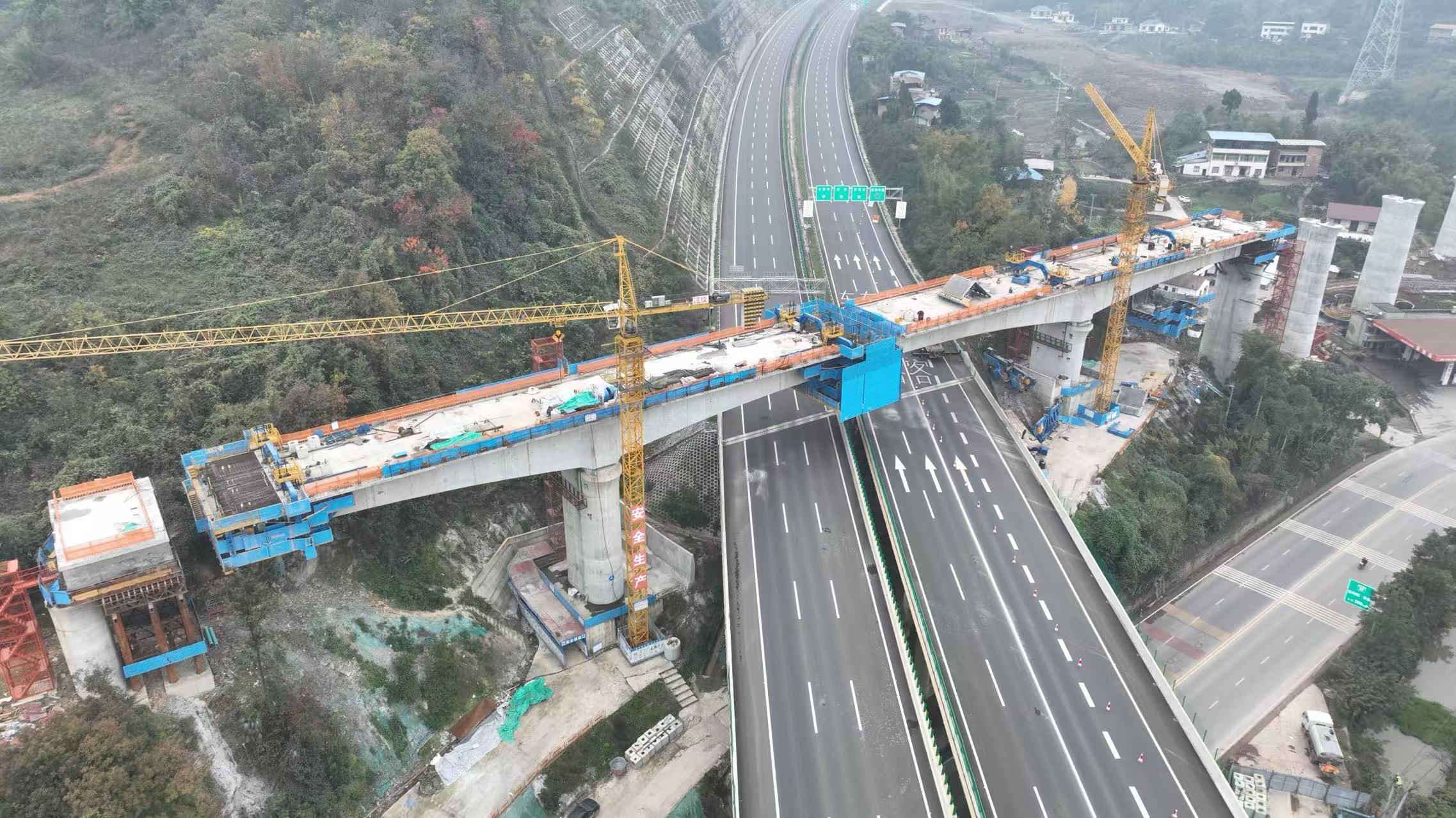 銅安特大橋合龍成功，五新智能懸臂造橋機轉戰淮遠河特大橋！